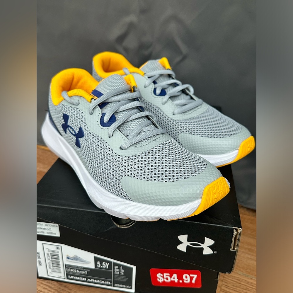 Youth UA Sneakers